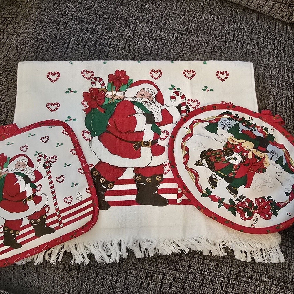 Cecil Saydah Company Christmas Santa Holiday Kitchen Towel Pot Holder Set‎ VTG